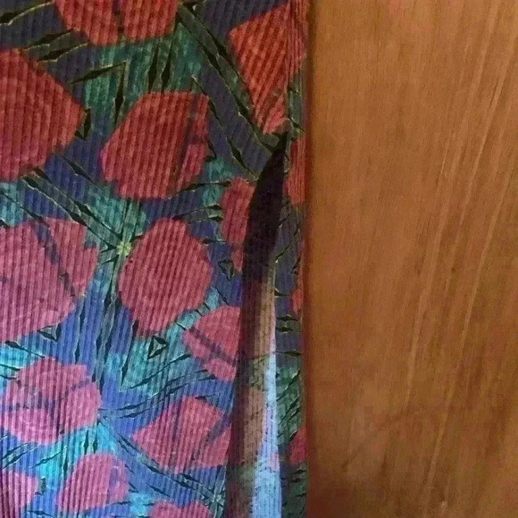 Lularoe Women’s Size XS Sleevless Open Front Floral Print Vest - Picture 7 of 16